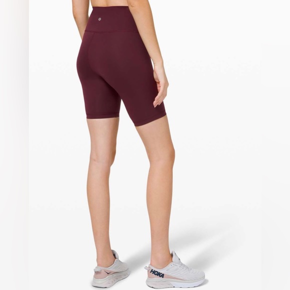 Wunder Train Short 8" | Lululemon | size 2 | Cassis |Excellent condition - Picture 8 of 8